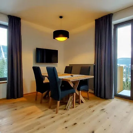 Apartment With Mountain Views *