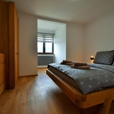 With Mountain Views Apartment *